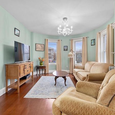 Bright & Spacious 2Br Apartment, Mins From Downtown Boston, Parking מראה חיצוני תמונה