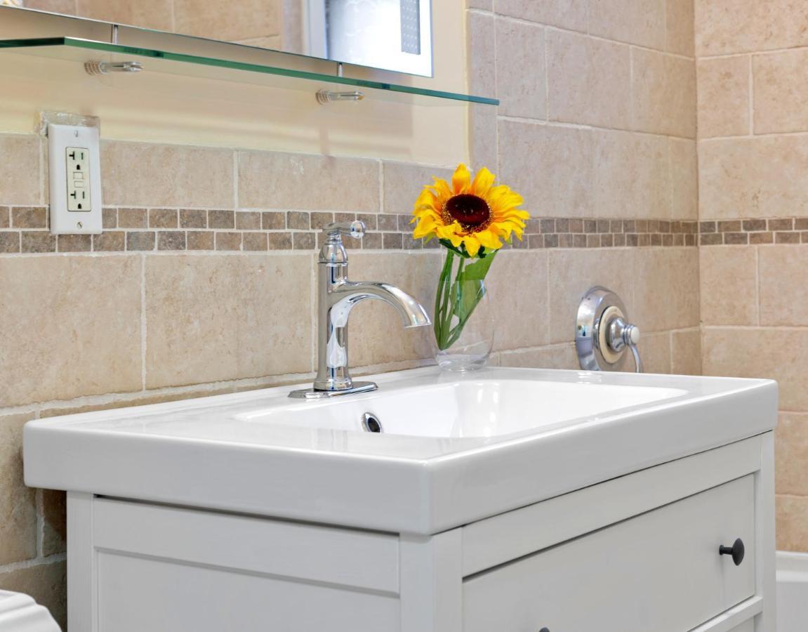 Bright & Spacious 2Br Apartment, Mins From Downtown Boston, Parking מראה חיצוני תמונה