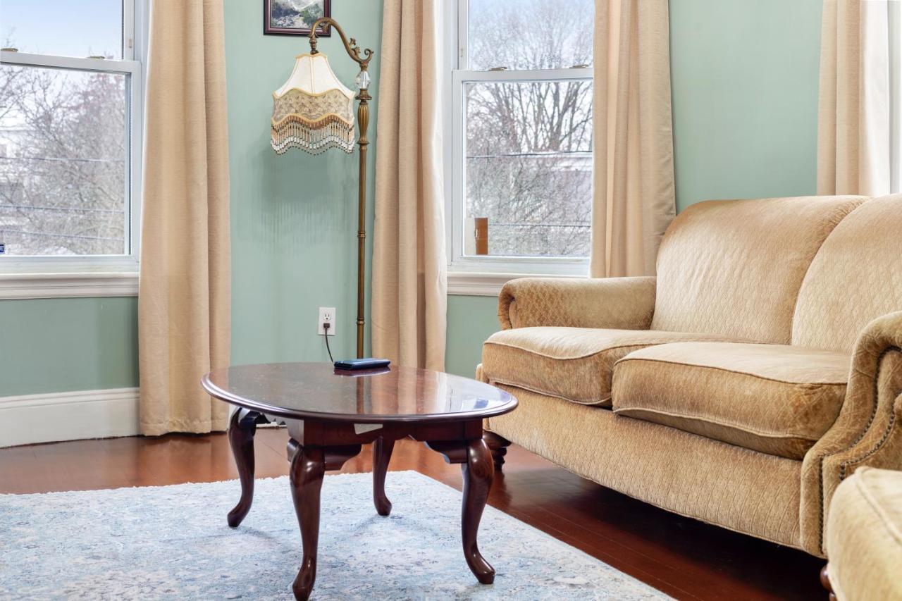 Bright & Spacious 2Br Apartment, Mins From Downtown Boston, Parking מראה חיצוני תמונה